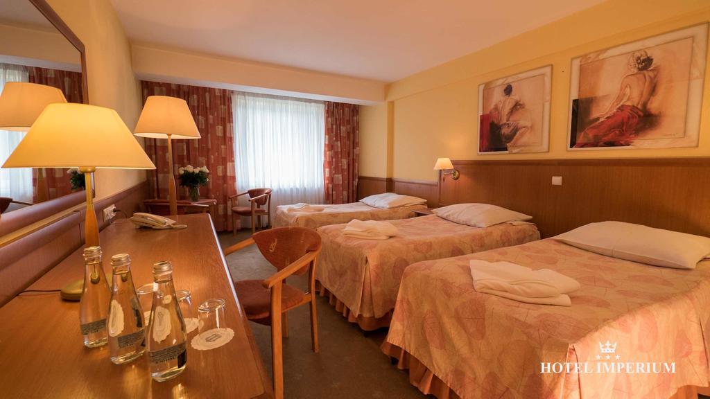 Hotel Imperium Pszczyna Bagian luar foto