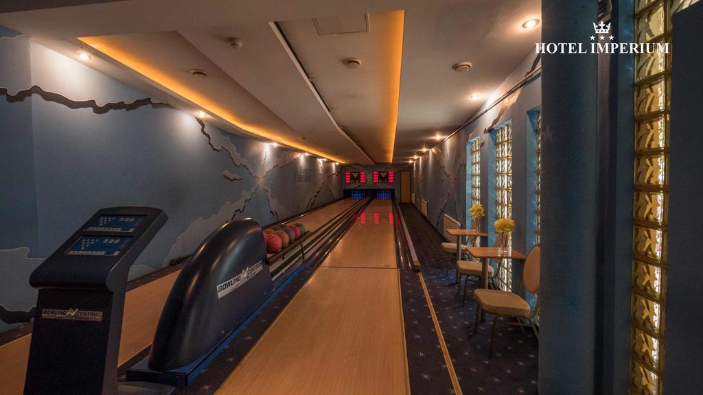 Hotel Imperium Pszczyna Bagian luar foto