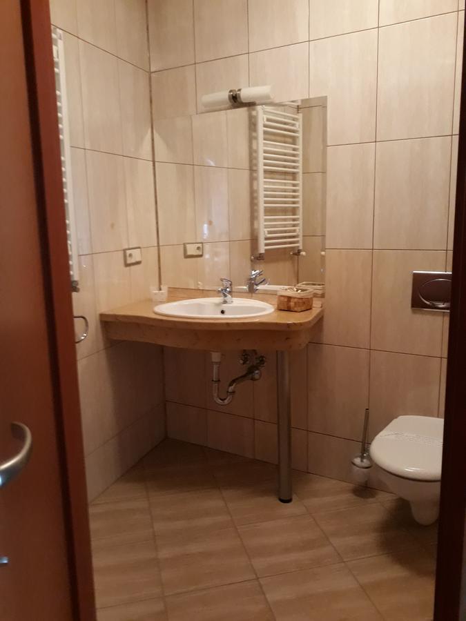 Hotel Imperium Pszczyna Bagian luar foto